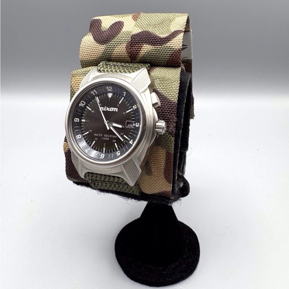 Nixon rare camouflage vintage scout watch. Durable nylon/velcro closure